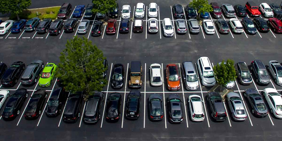 Image of the parking lot